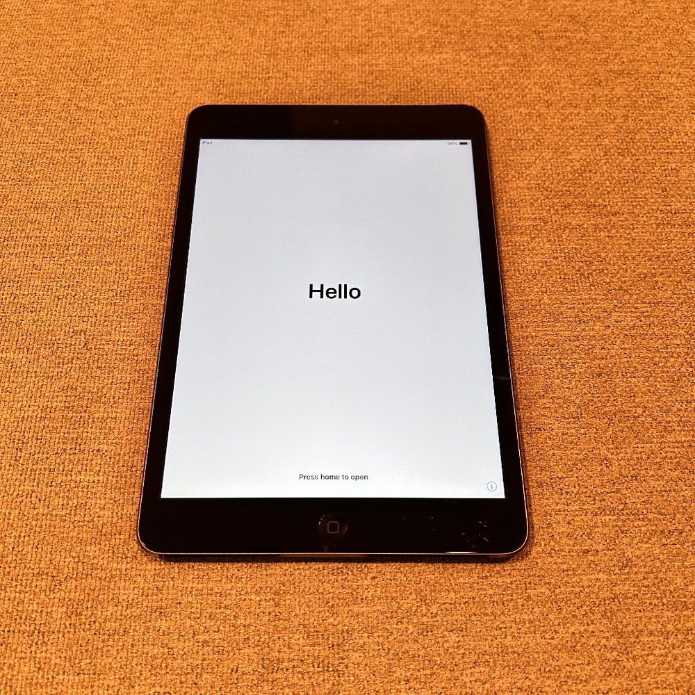 Apple iPad Mini 2 - 16GB - WiFi - Model A1489